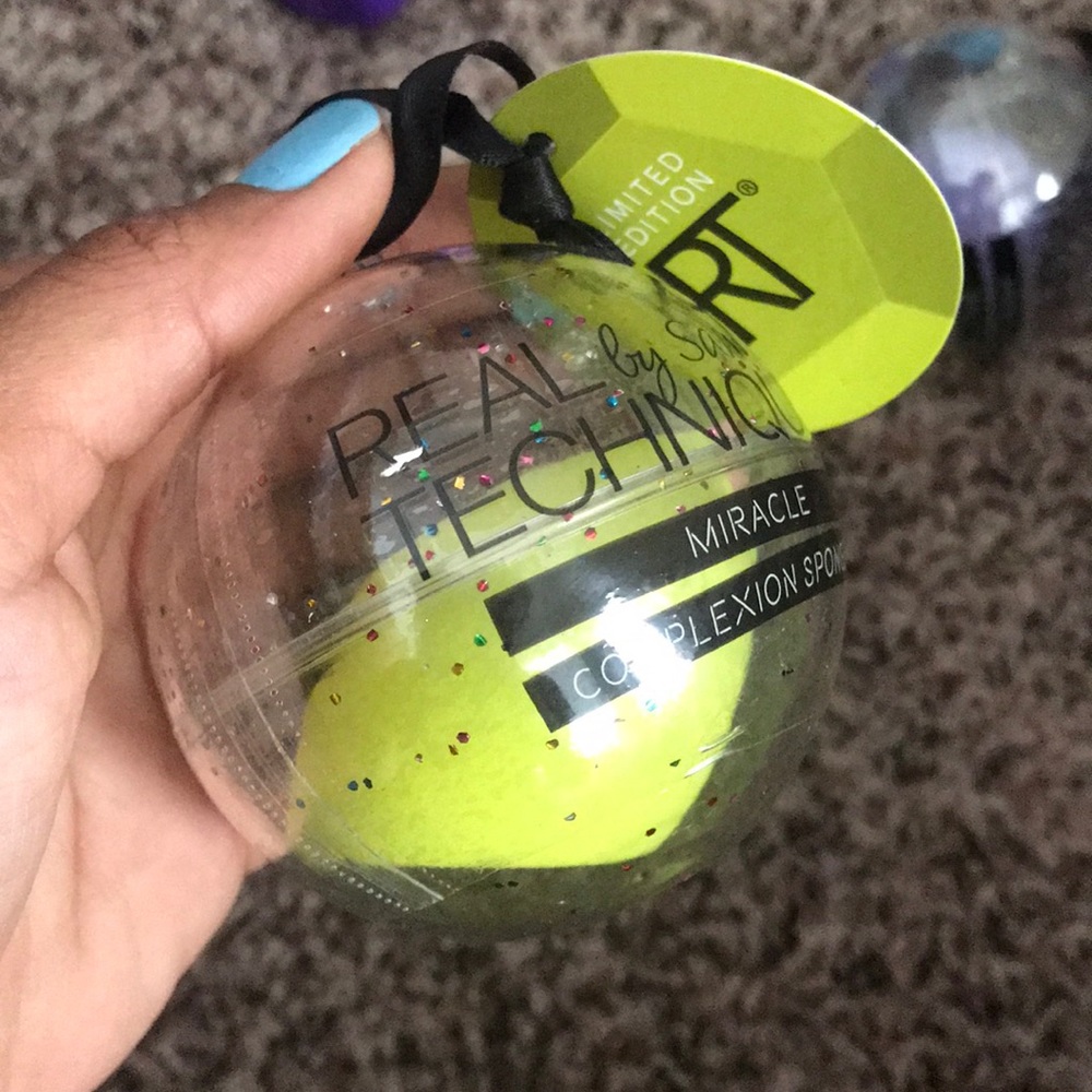 Real techniques complexion sponge